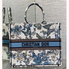 Christian Dior Shopping Bags